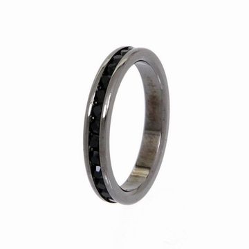 Кольцо стальное (204) черная вставка