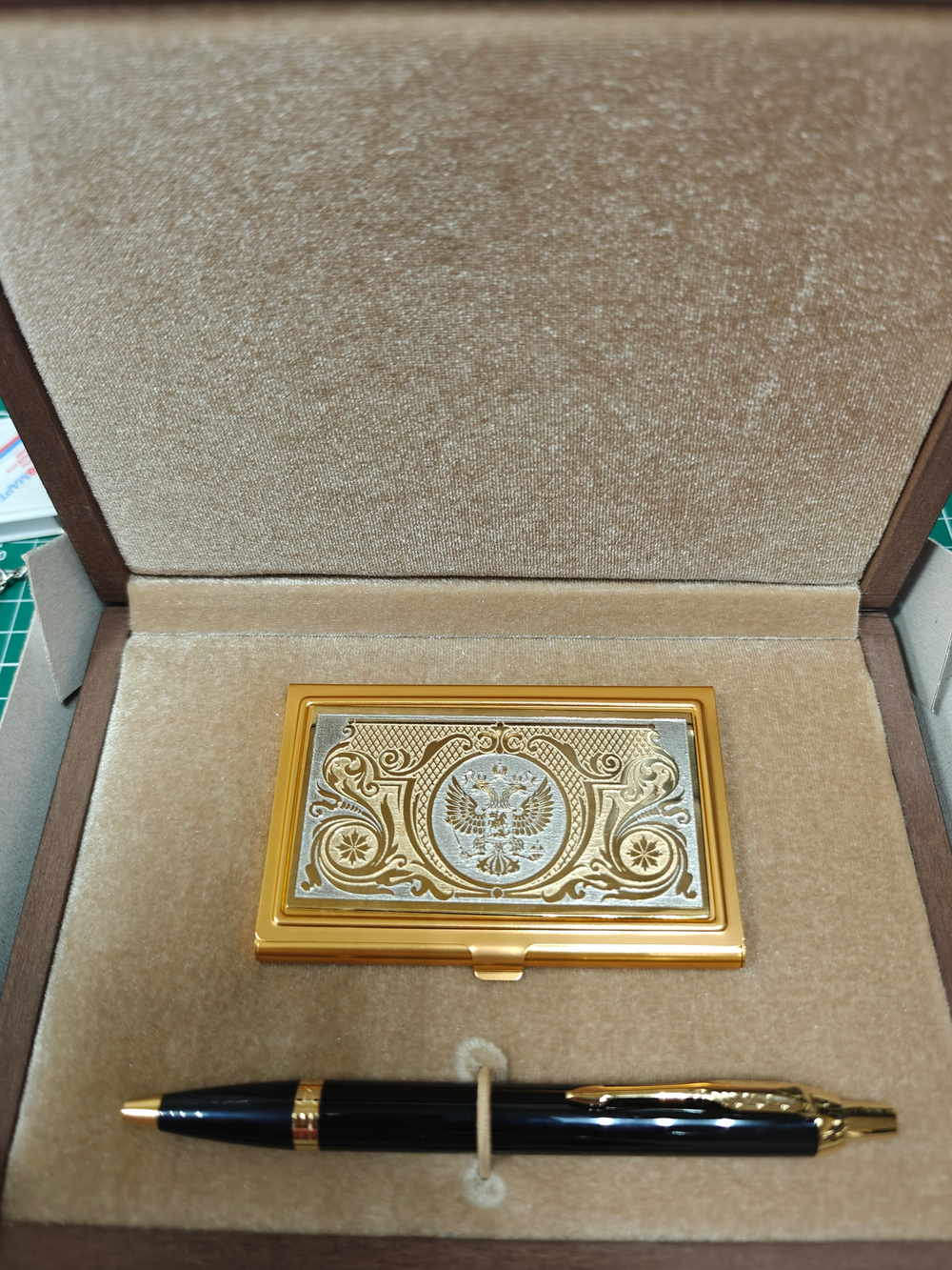 Набор "Гербовый" №25визитница (Златоуст), ручка Паркер