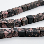 Родонит бусины, размер около 8,2*7,7 мм, цена за набор 6 шт