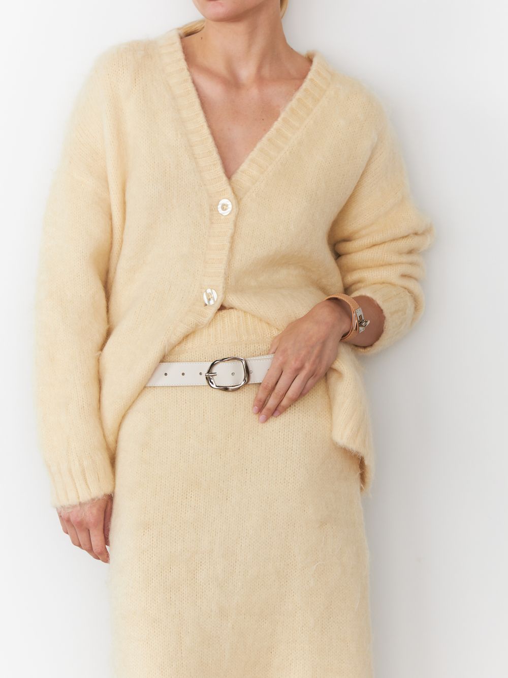 БАЗОВЫЙ РЕМЕНЬ С МЯТОЙ ПРЯЖКОЙ MILK