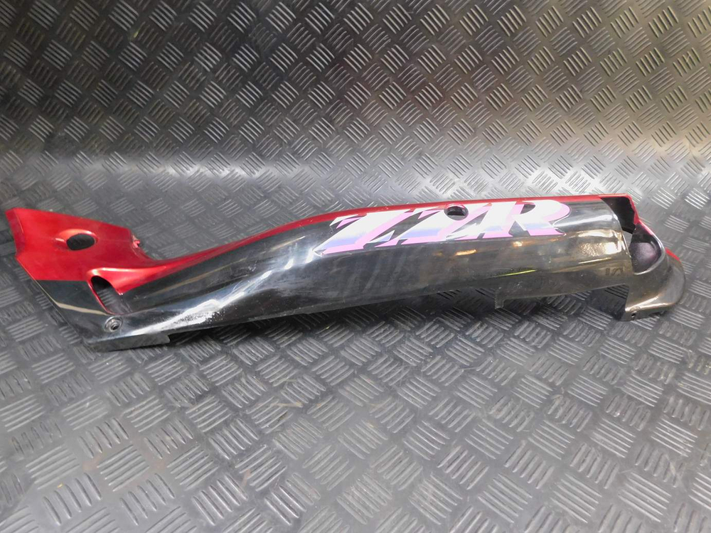 Пластик задний левый Kawasaki ZZR 400 98 053096