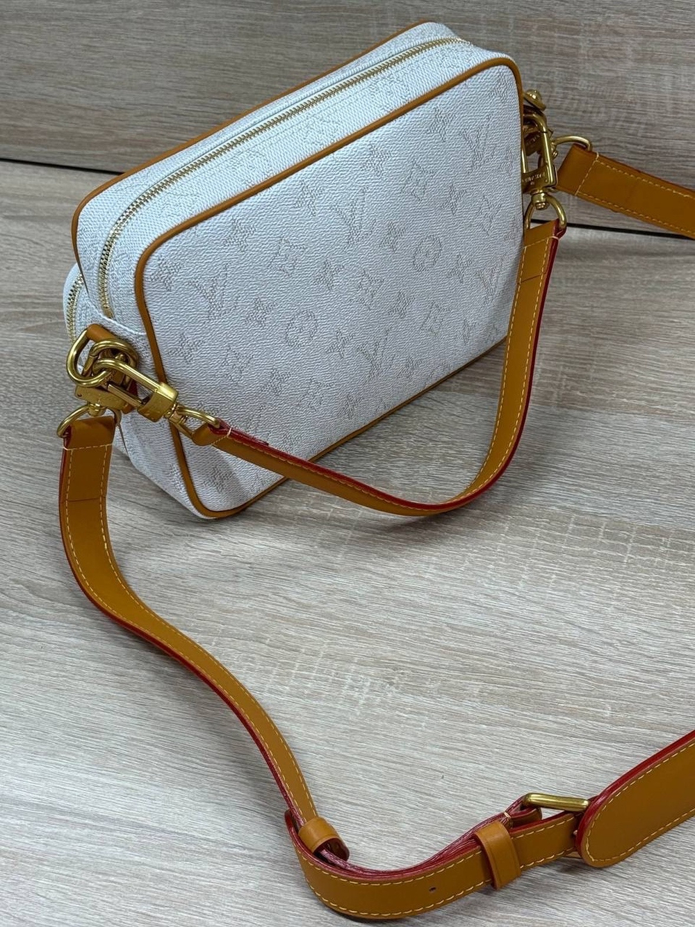 Мессенджер-Сумка через плечо Louis Vuitton