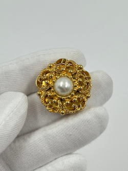 Накладка на пуговицу с «жемчугом»