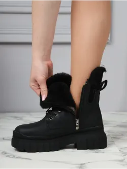 Зимние ботинки на высокой платформе