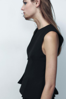 ZARA ТОП С БАСКОЙ И ЗАЩИПАМИ, ЧЕРНЫЙ