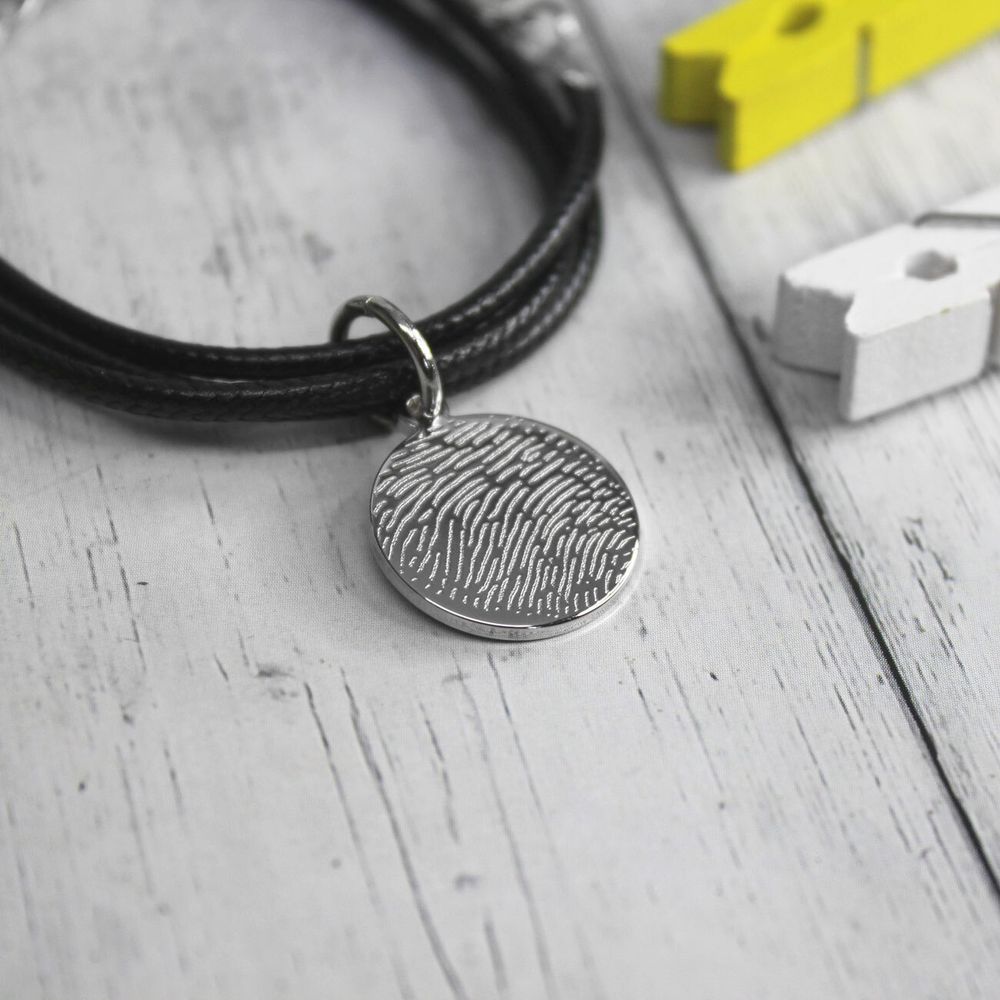 Кожаный браслет шнур с монеткой с гравировкой на заказ