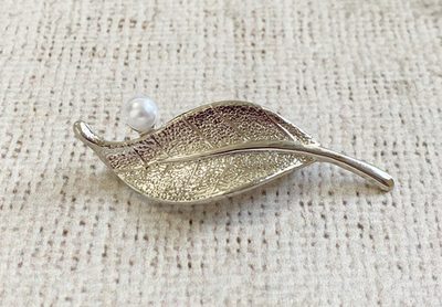 Брошь, р. 6х2 см