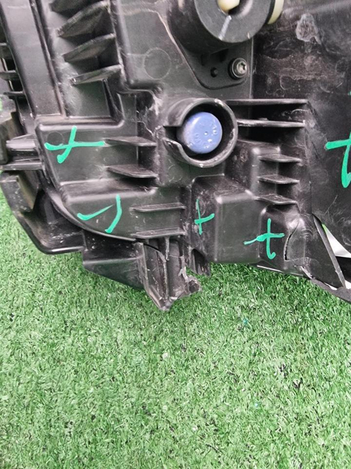 Битая Фара правая Geely Tugella (2019-2024) LED