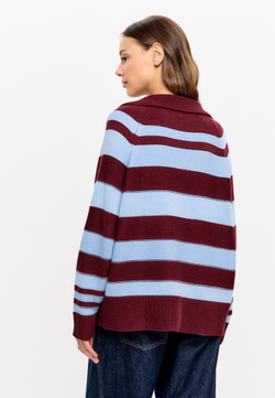 Свитер поло с V-образным вырезом