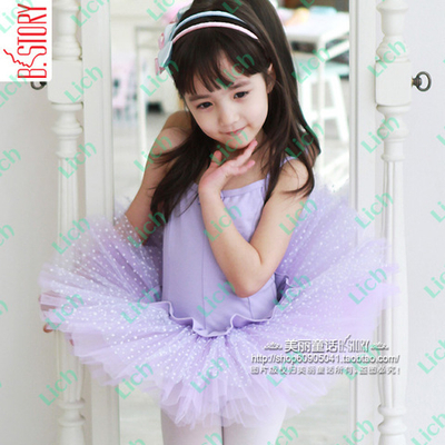 Платье однотонное с бантом и юбкой-пачкой в мелкий горох