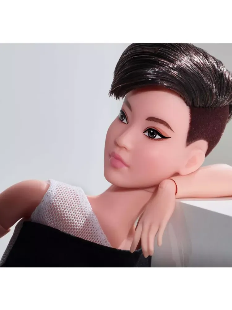 Кукла Барби Looks брюнетка GXB29