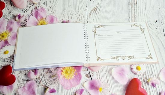 Свадебная книга пожеланий Пара Лебедей