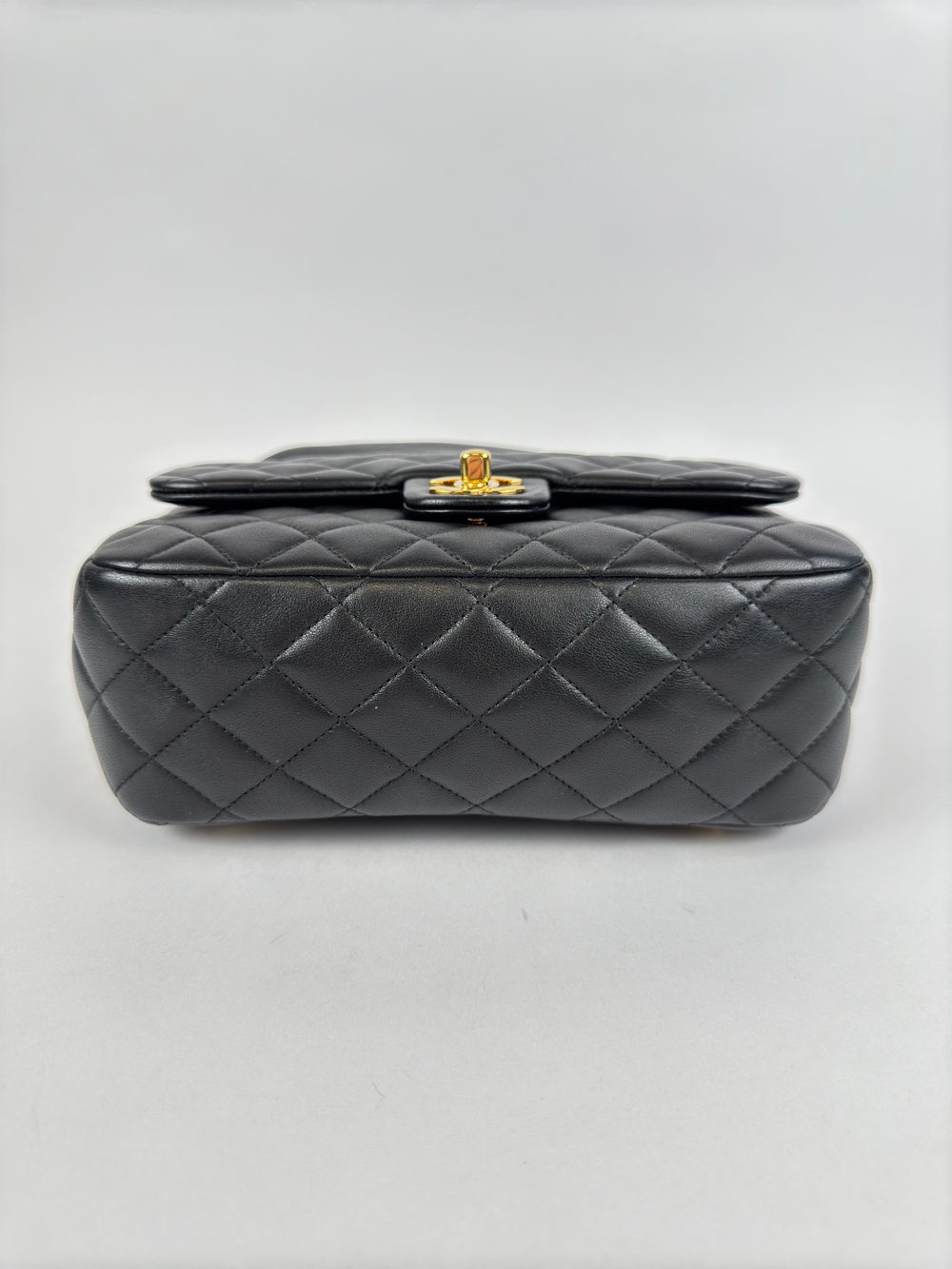 Рюкзак Chanel Black Quilted Lambskin