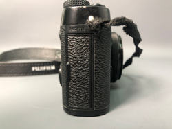 Fujifilm X100F, 64105 кадров пробега.