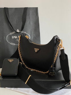 Prada Re-Edition 2005 Saffiano Bag