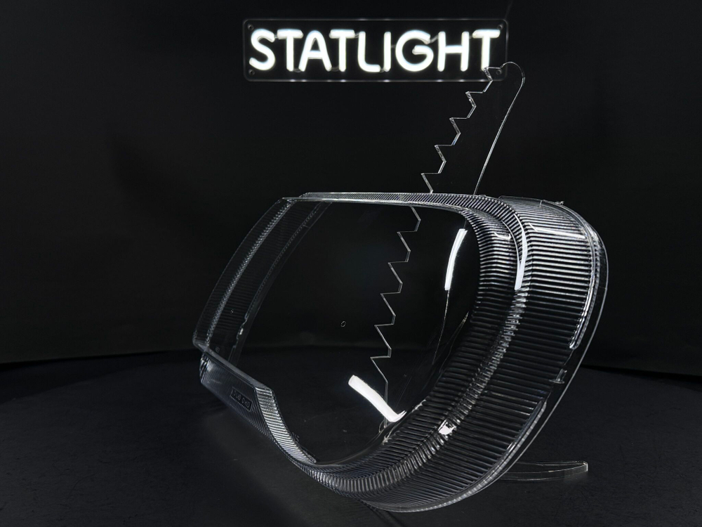 Левое стекло фары Chrysler 300C 1 2007-2011