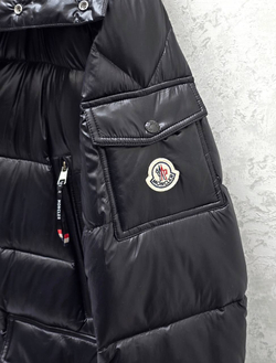Пуховик Moncler