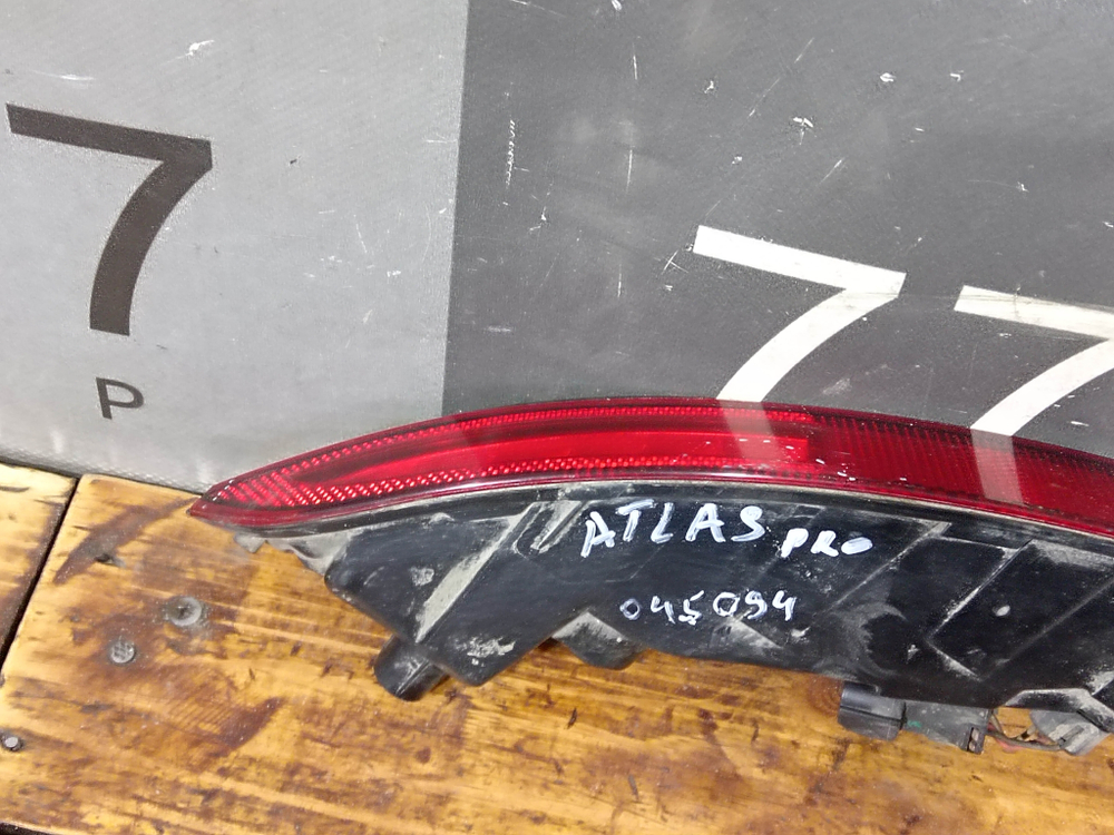 ПТФ задний правый Geely Atlas Pro 21-нв Б/У Оригинал 7054016700