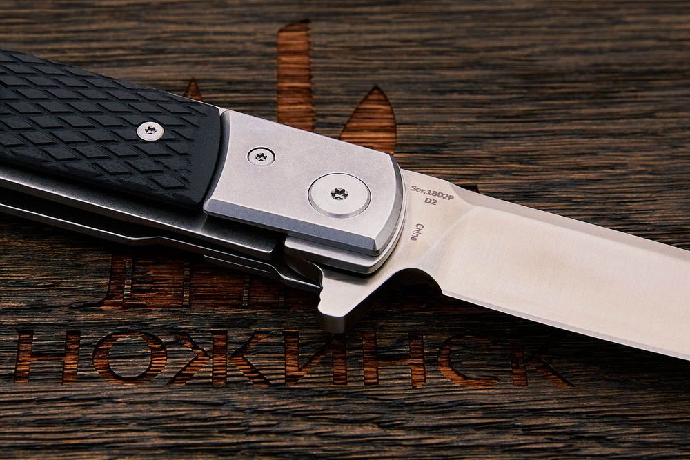 Нож складной Artisan Classic, клинок 98мм, сталь D2, рукоять G10