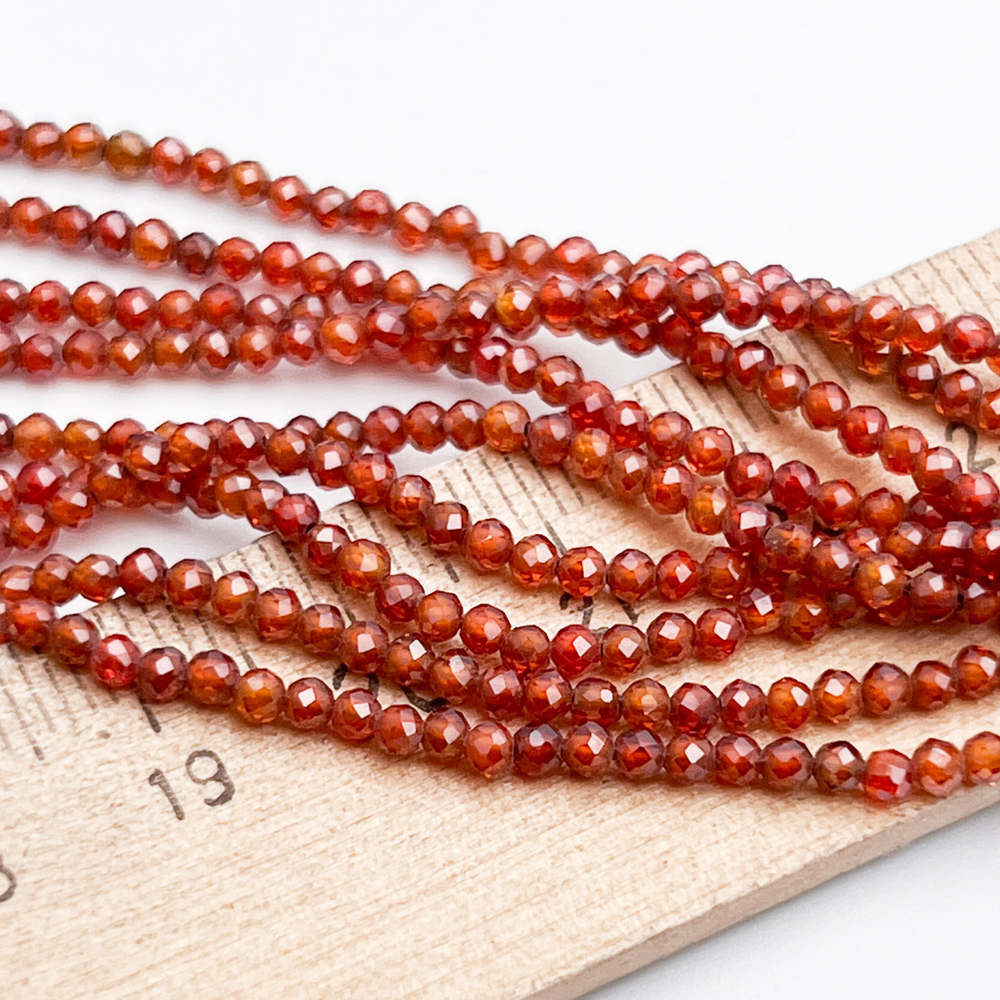 Фианит (кубический цирконий), цвет сердолик, размер 2 мм, цена за нить 38 см