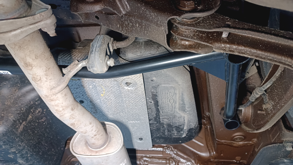 Усилитель заднего подрамника спереди Kia Sportage (5-го поколения) NQ (ПОД ЗАКАЗ)