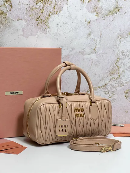 Сумка MIU MIU Arcadie matelassé из кожи наппа, пудровый