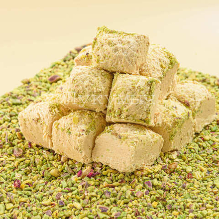 Халва "Pashaoglu" крымская арахисовая с фисташкой 250г