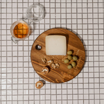 Деревянная менажница круглая с гравировкой из кедра