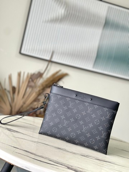 Louis Vuitton Pochette To-Go