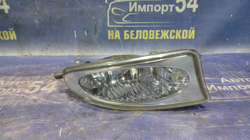 Туманка правая TOYOTA BREVIS 2001-2007