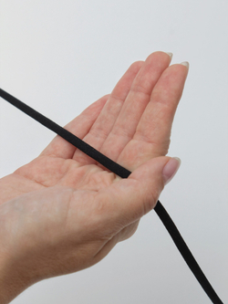 Резинка бретелечная черная жгутик 5 мм