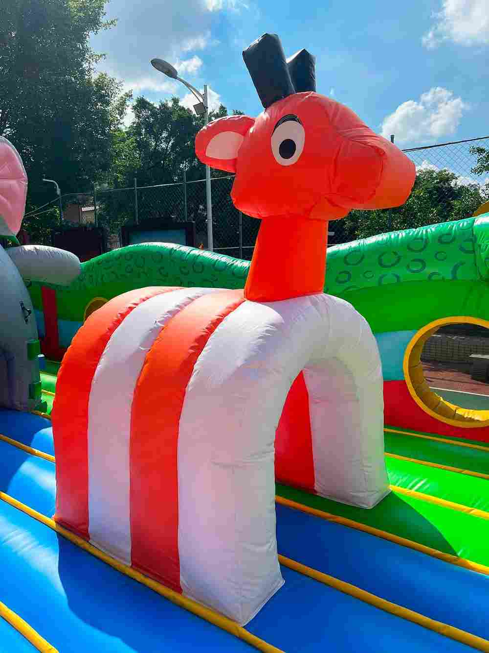 Коммерческий надувной батут «Сафария», 10*10*7,9 м