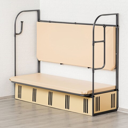 Кровать металлическая двухъярусная с рундуком