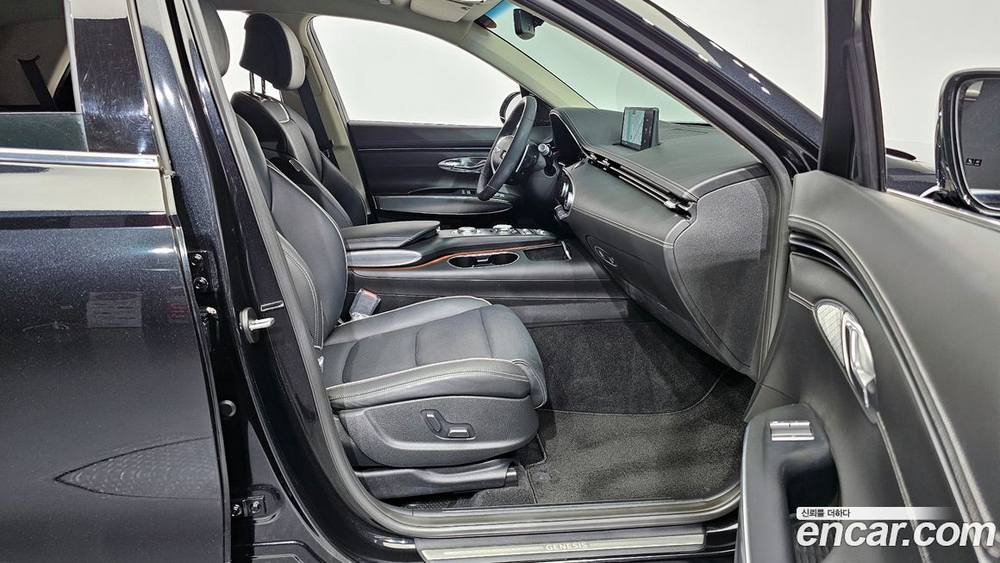 Genesis GV70 2.5T Бензин AWD (05.2022)