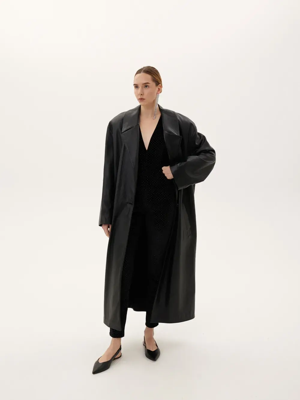 Кожаный плащ, чёрный