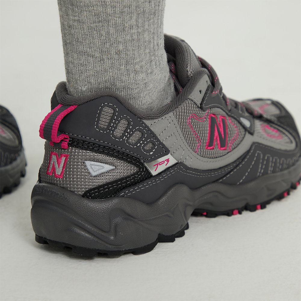 Кроссовки New Balance Nb 703 B (Женская размерная сетка)