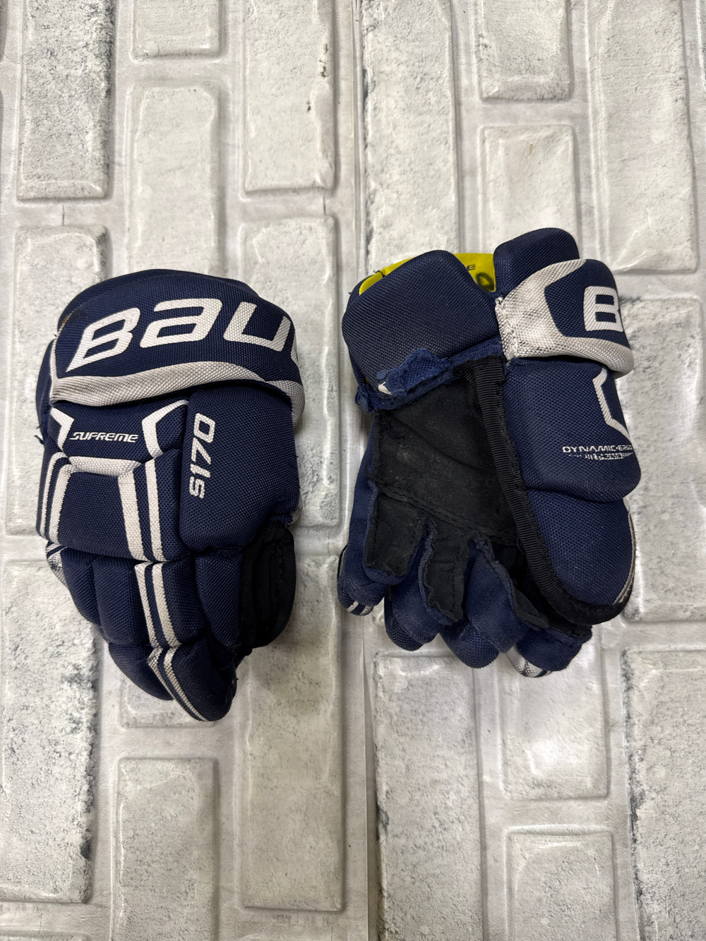 Bauer supreme s170 YTH 9”