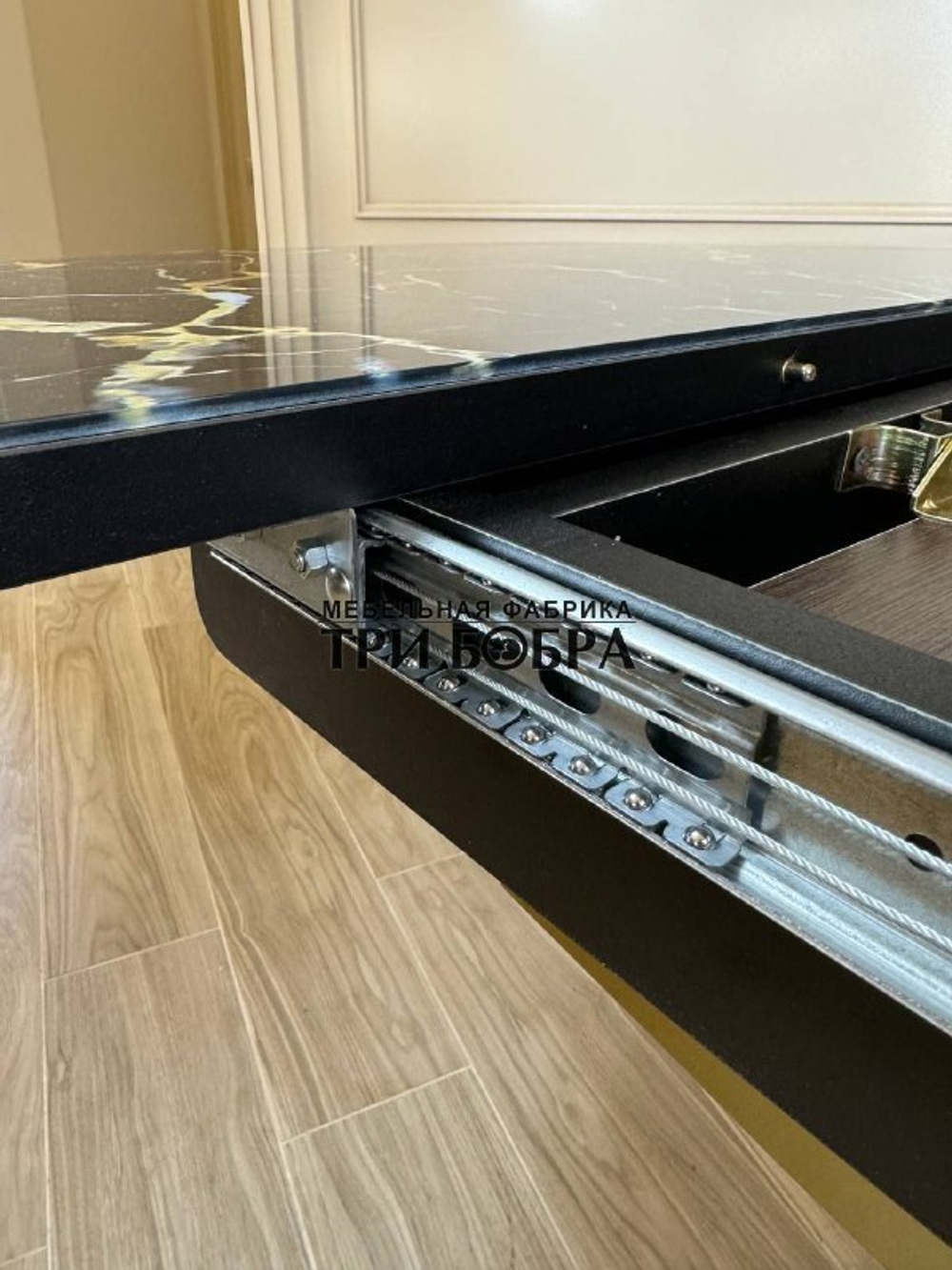 Стол круглый стеклянный "Черный мрамор"