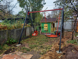 Монтаж уличных качелей Sv Sport