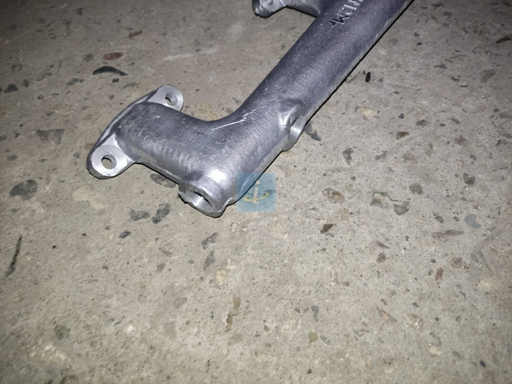 Труба водяная правая (под КЭМ) 238-1003290-Д