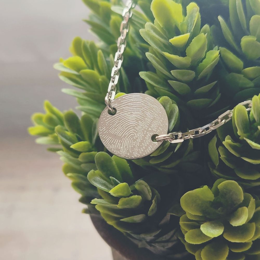 Серебряный браслет с гравировкой отпечатка пальца на заказ