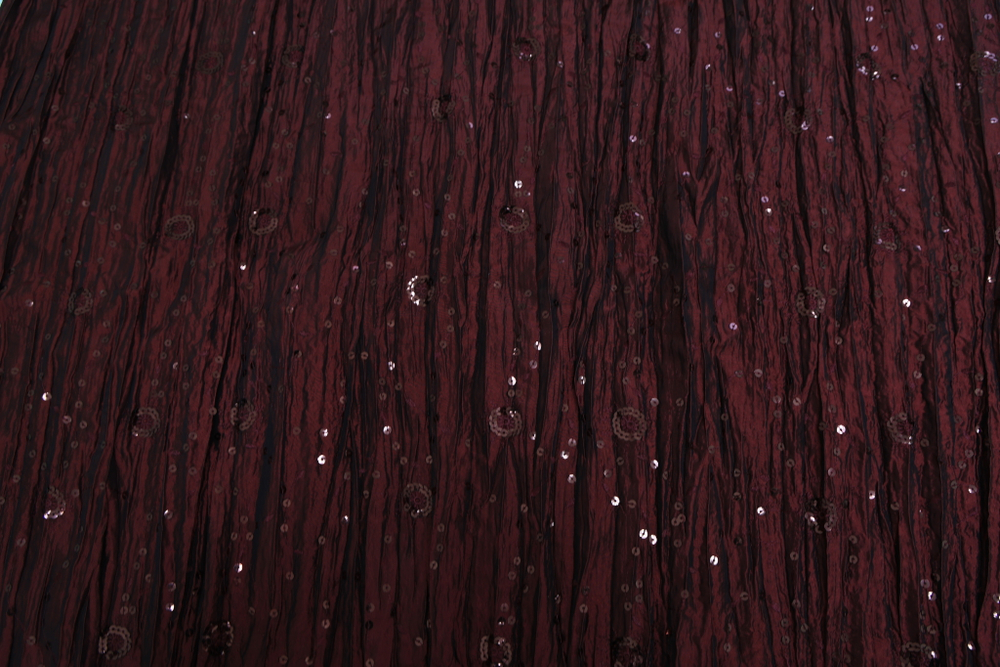 Тафта жатая вышивка бордовая с пайетками