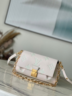 Louis Vuitton Favorite