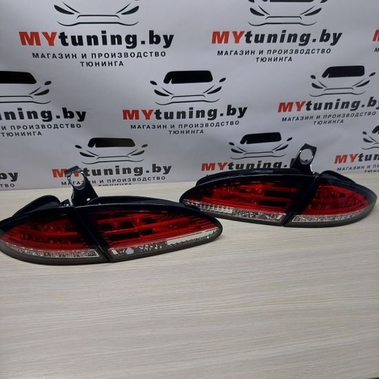 Задние фонари Seat Leon 2 red white led