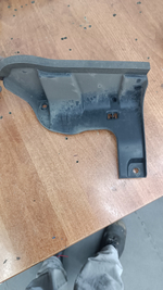Распорка задняя в бампер Suzuki Swift 5 (ZC33S)