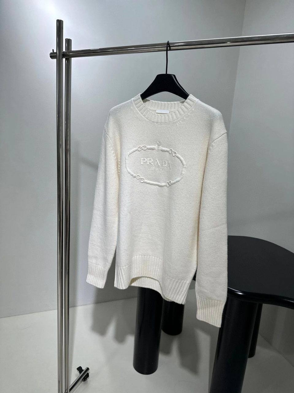 Свитер Prada