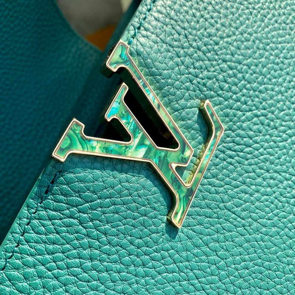 Louis Vuitton Capucines MM