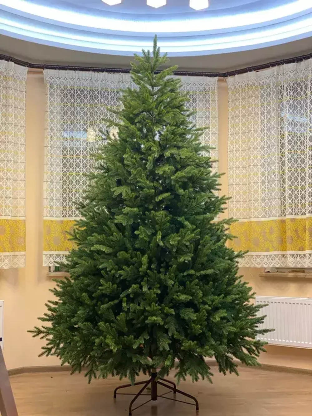 Ель искусственная «Берген» (Литая хвоя) от 1,5 м до 2.4 м