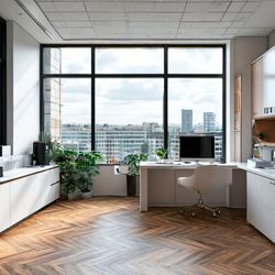 Barry B111, 1,361 м²