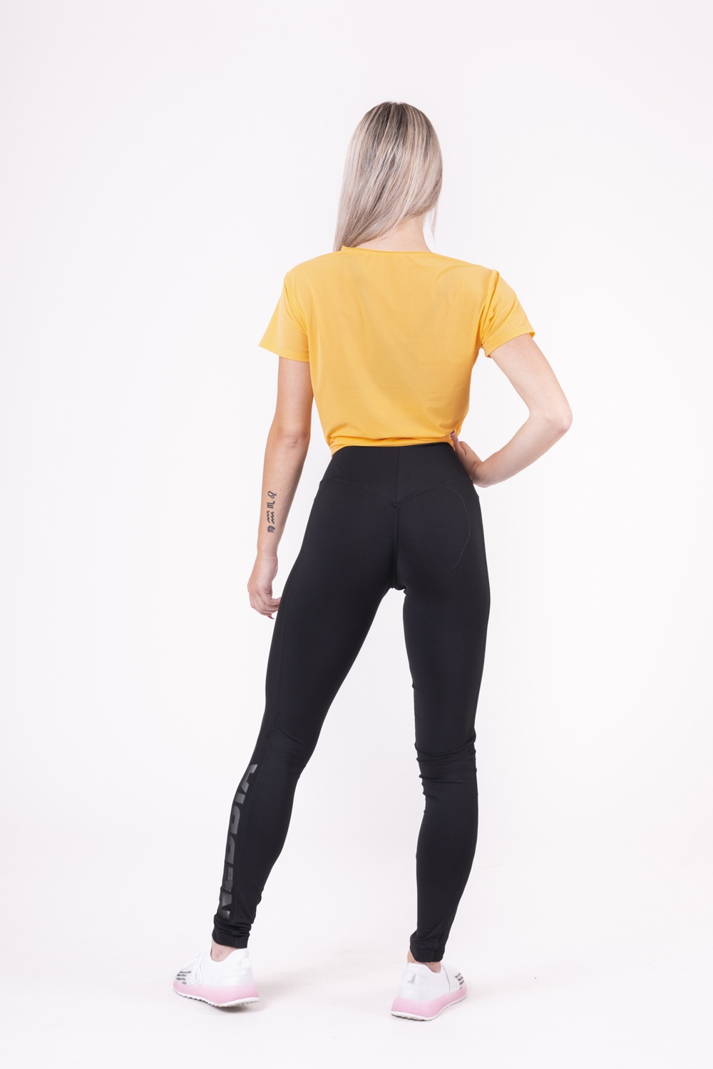 ФУТБОЛКА NEBBIA TIED KNOT "LETTERS" T-SHIRT 680 ORANGE